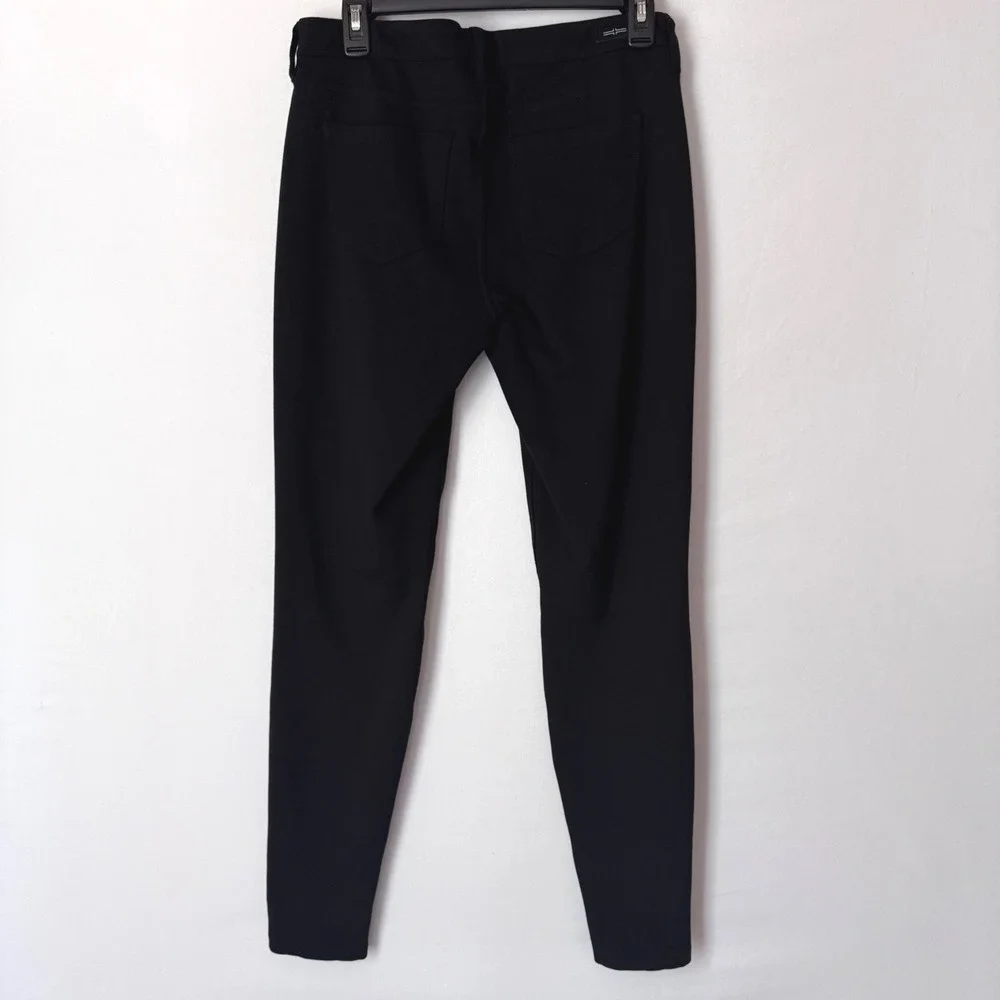 Liverpool Skinny Pants Women Size 8/29 Black Stretch Five Pocket Quiet Luxury